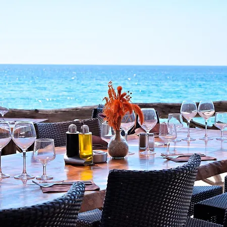 Отель Le Week End Аяччо