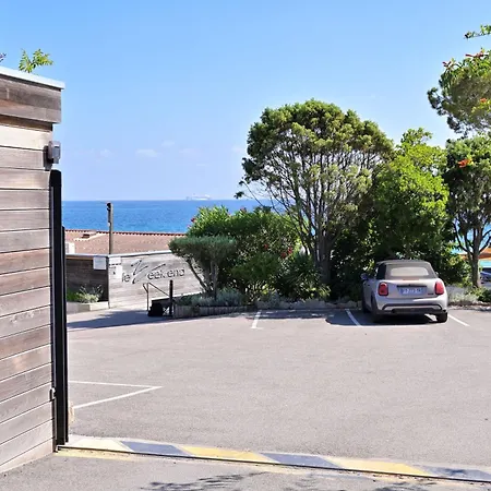 Отель Le Week End Аяччо