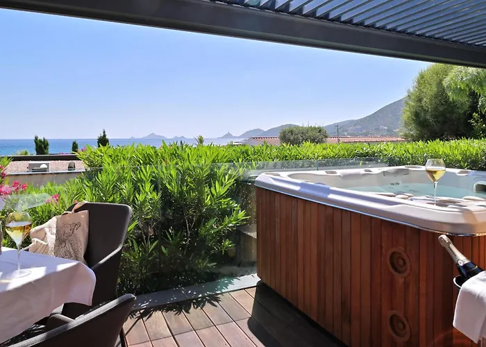 Отель Le Week End 4*