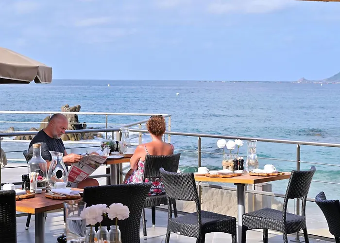 Отель Le Week End