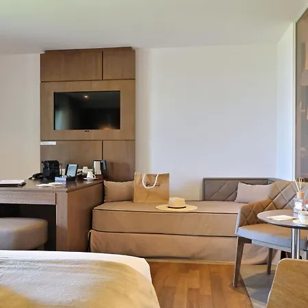 Le Week End Otel Ajaccio (Corsica)