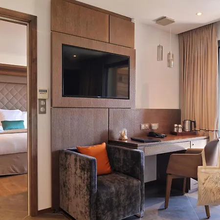 Otel Le Week End Ajaccio (Corsica)