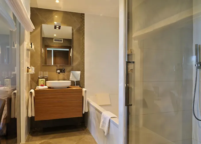 מלון Le Week End